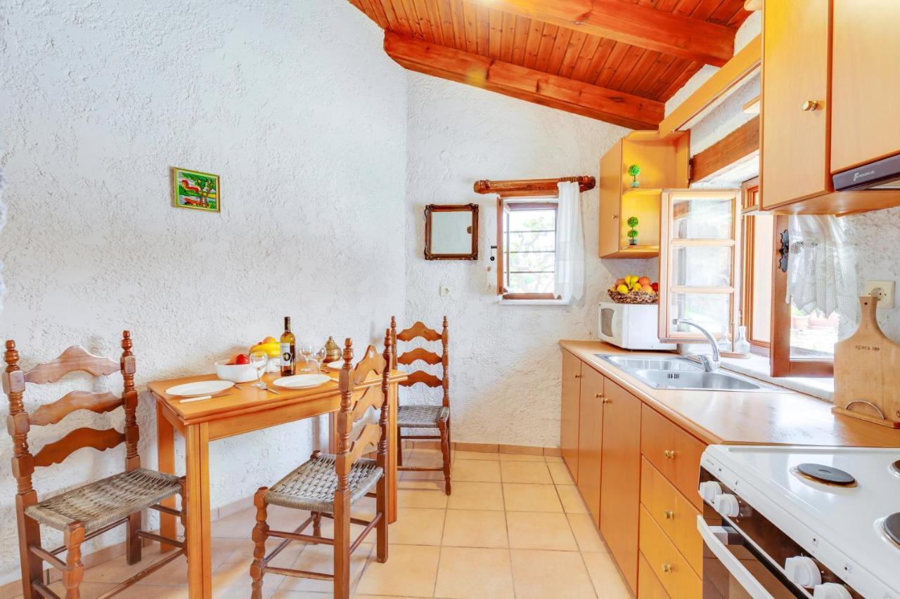 Traditional Home Vereniki With Heated Pool - By Apokoronas Villas Gavalochori Exterior foto